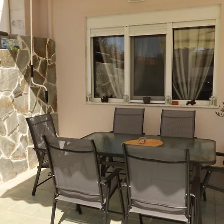 Kormilo Apartman *