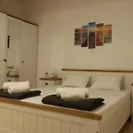 Kormilo Apartamento *