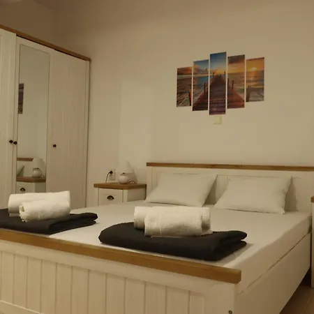 Kormilo Apartment *