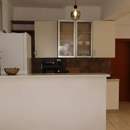 Apartment Kormilo *